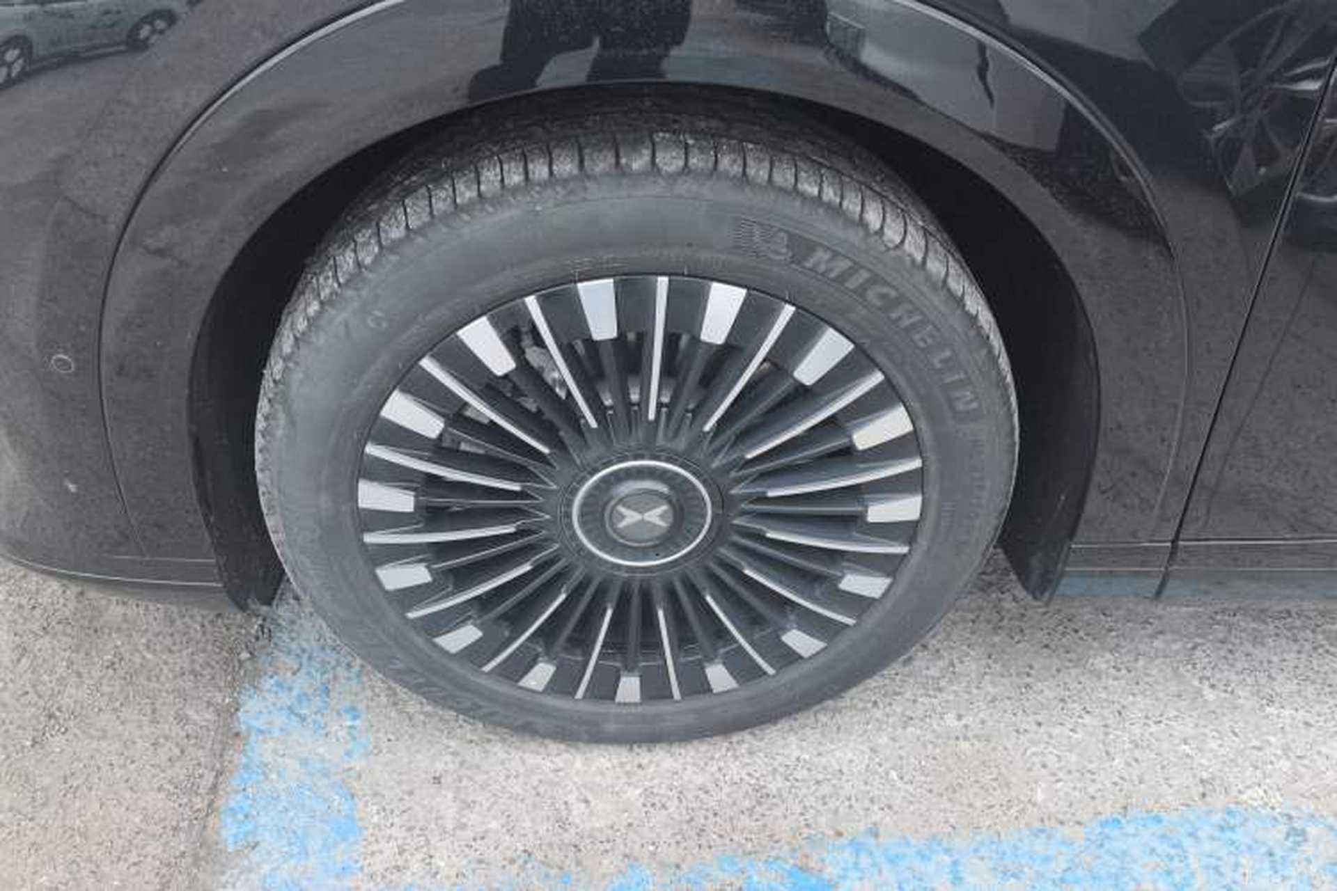 Used XPeng X9 2025 740 Ultra-Long Range Max Left Front Wheel Hub