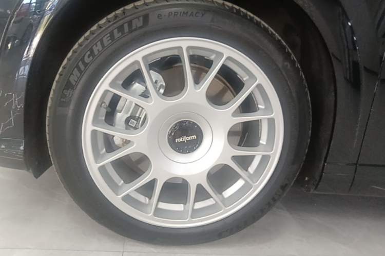 Used XPeng X9 2025 650 Long-Range Max Left Front Wheel Hub