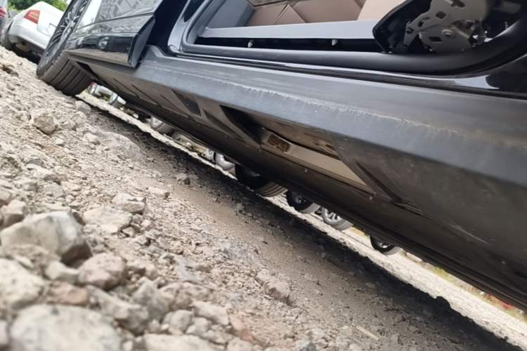 Used XPeng X9 2025 740 Ultra-Long Range Max Left Side Sill