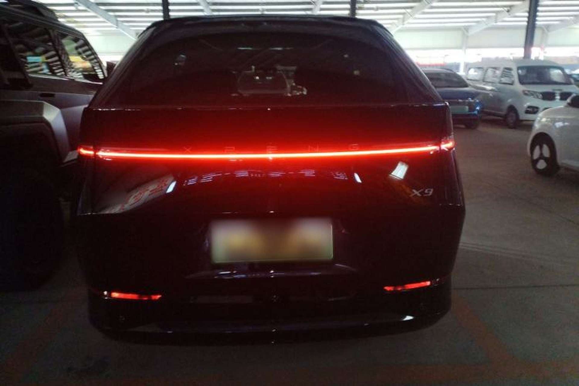 Used XPeng X9 2025 740 Ultra-Long Range Max Rear