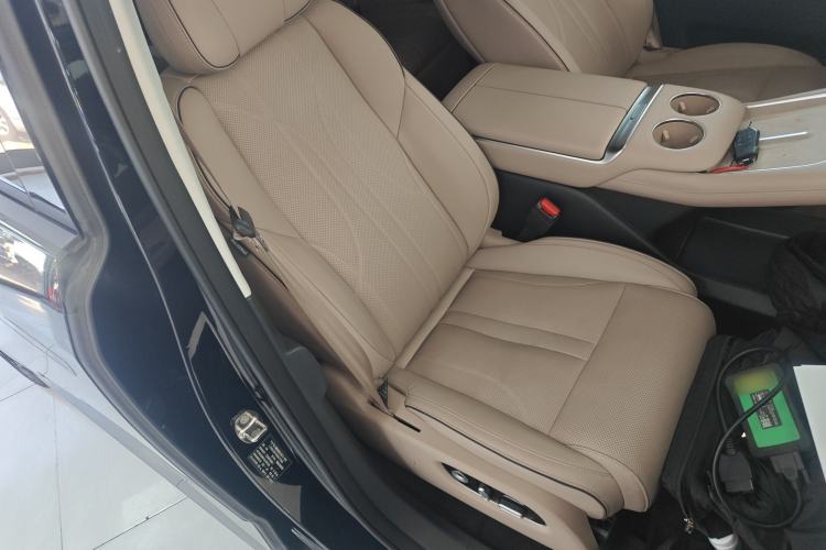 Used XPeng X9 2025 740 Ultra-Long Range Max Right Front Seat