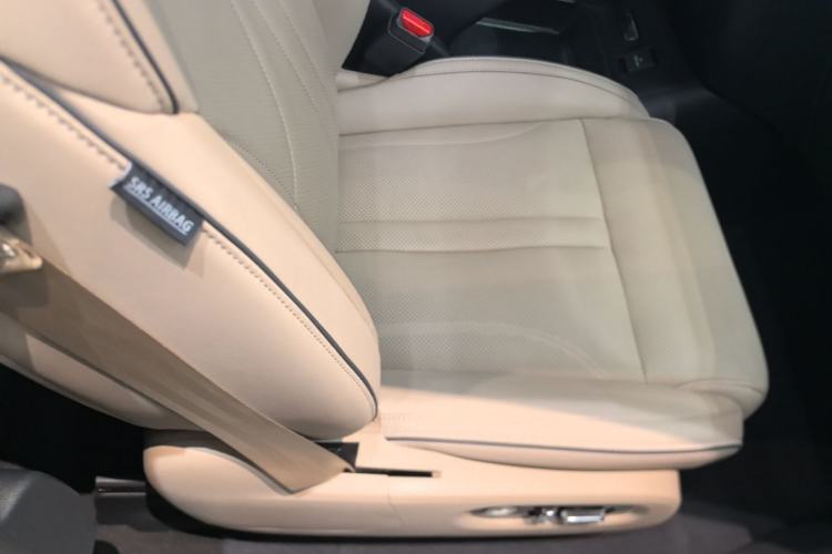 Used XPeng X9 2025 740 Ultra-Long Range Max Right Front Seat