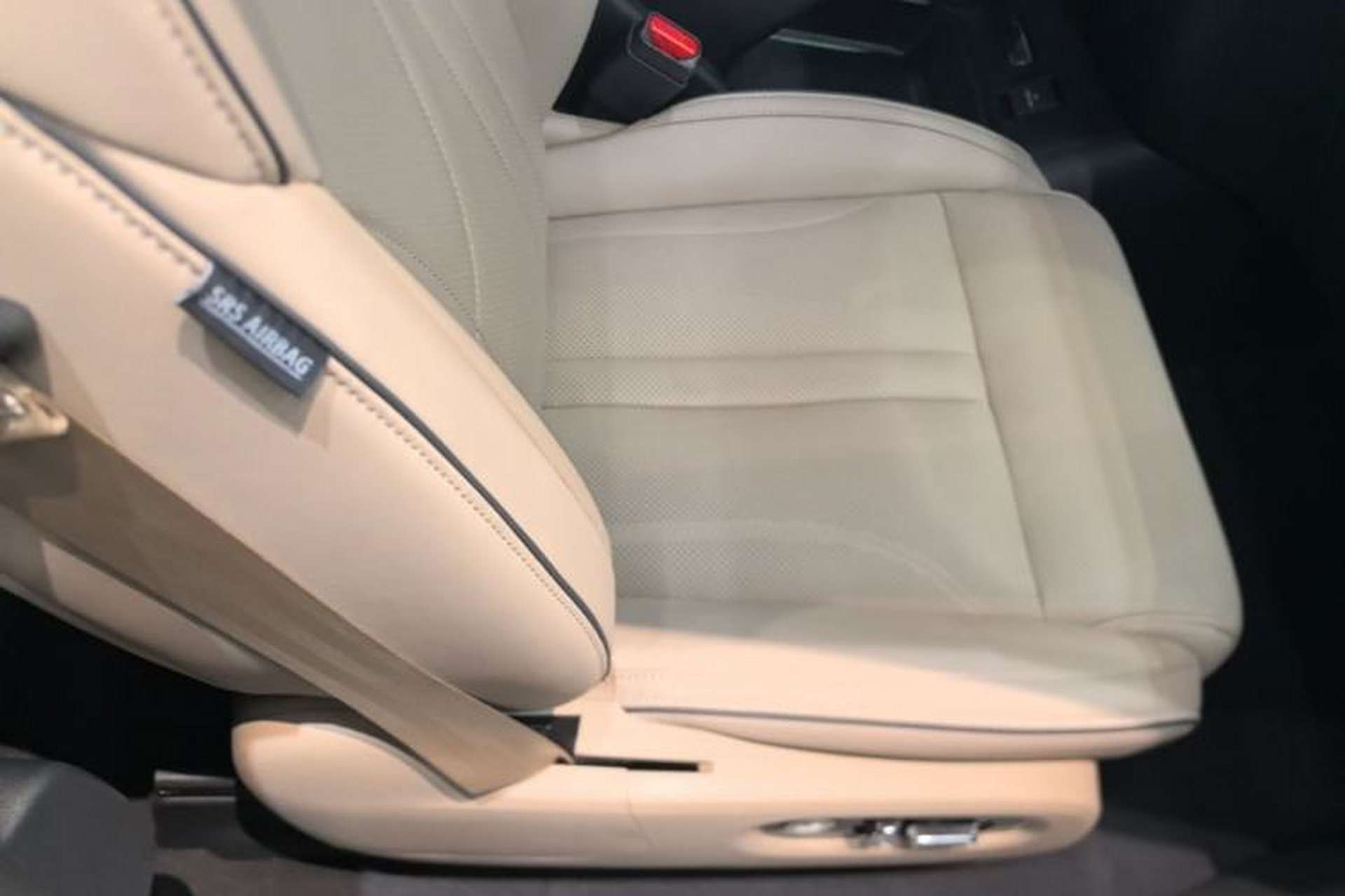Used XPeng X9 2025 740 Ultra-Long Range Max Right Front Seat