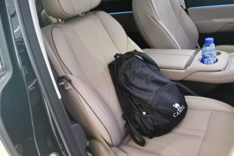 Used XPeng X9 2025 740 Ultra-Long Range Max Right Front Seat