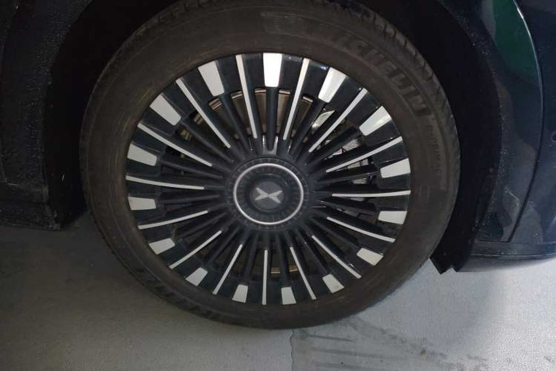 Used XPeng X9 2025 650 Long-Range Max Right Front Wheel Hub