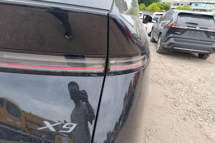 Used XPeng X9 2025 740 Ultra-Long Range Max Right Rear Taillight