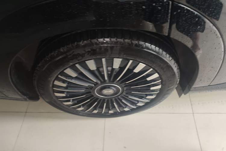 Used XPeng X9 2025 740 Ultra-Long Range Max Right Rear Wheel Hub