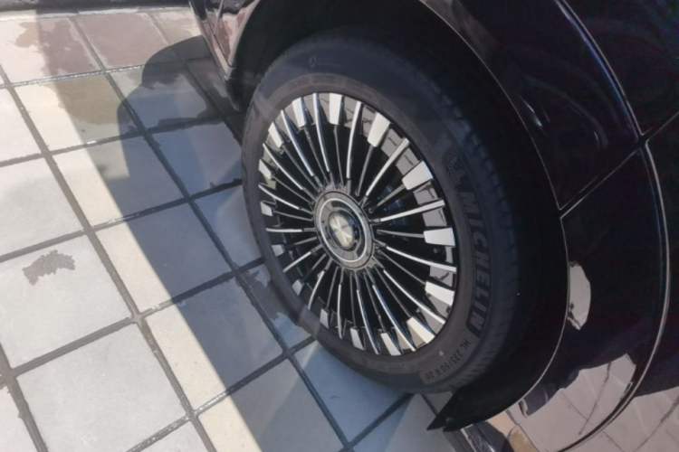 Used XPeng X9 2025 740 Ultra-Long Range Max Right Rear Wheel Hub