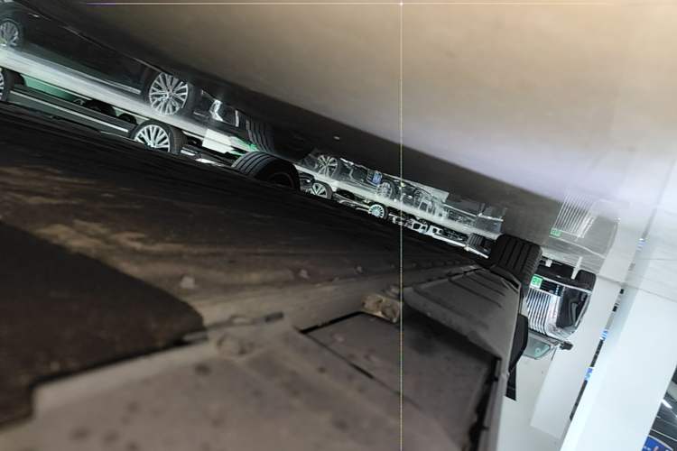 Used XPeng X9 2025 740 Ultra-Long Range Max Right Side Sill