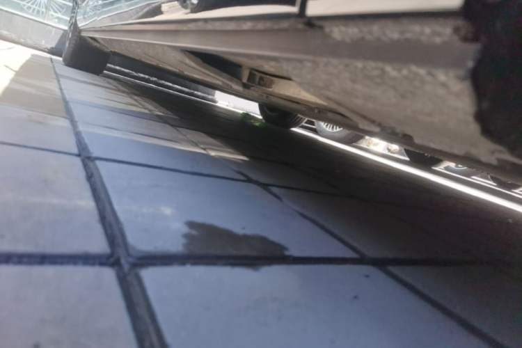 Used XPeng X9 2025 740 Ultra-Long Range Max Right Side Sill