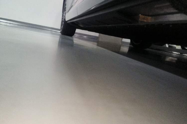 Used XPeng X9 2025 740 Ultra-Long Range Max Right Side Sill