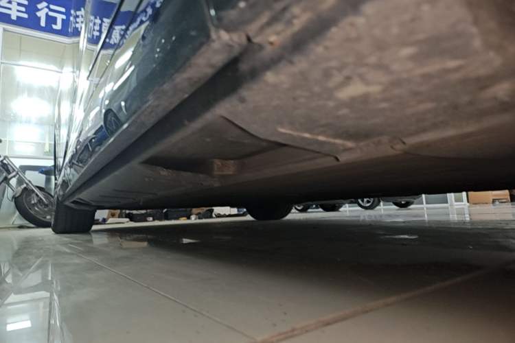 Used XPeng X9 2025 650 Long-Range Max Right Side Sill