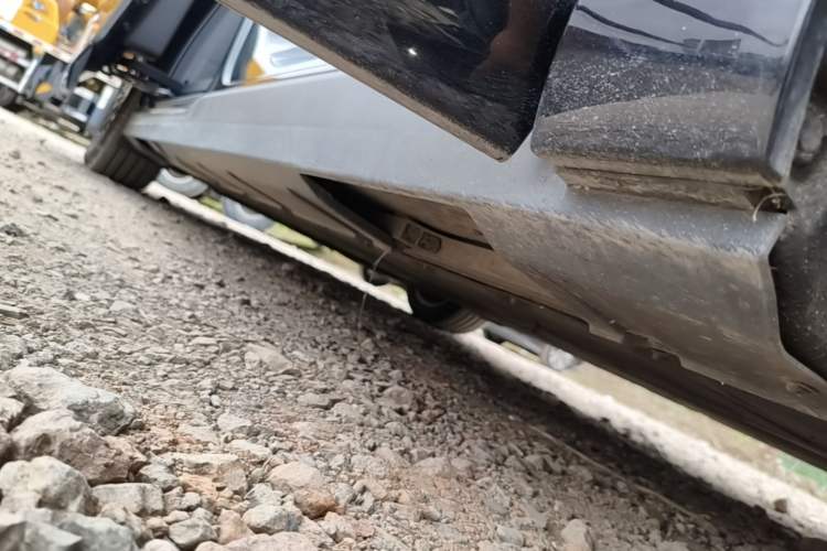 Used XPeng X9 2025 740 Ultra-Long Range Max Right Side Sill