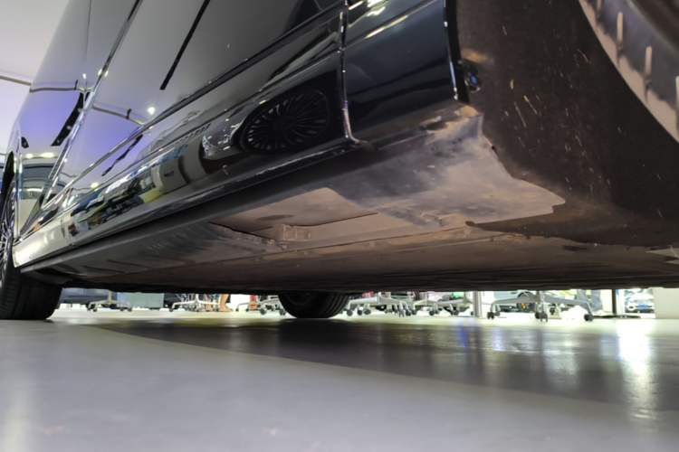 Used XPeng X9 2025 740 Ultra-Long Range Max Right Side Sill