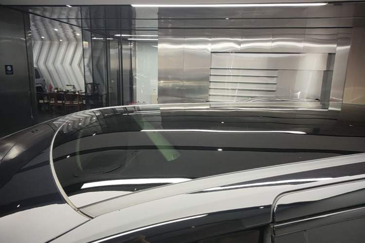 Used XPeng X9 2025 650 Long-Range Max Roof