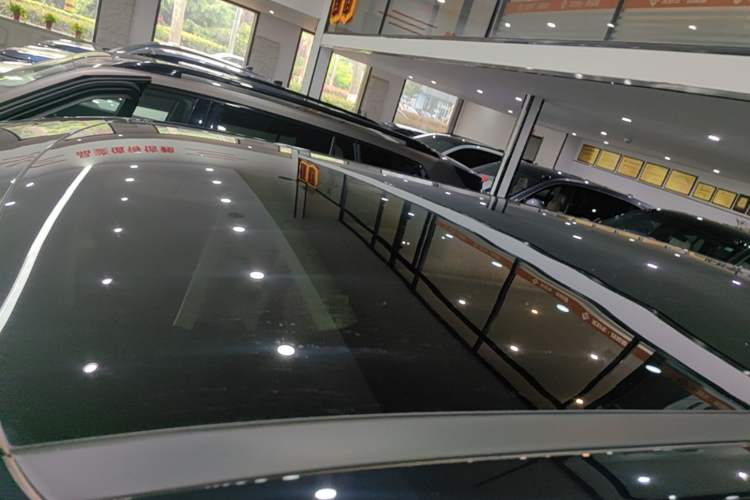 Used XPeng X9 2025 740 Ultra-Long Range Max Roof