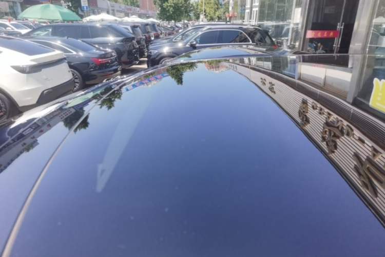 Used XPeng X9 2025 740 Ultra-Long Range Max Roof