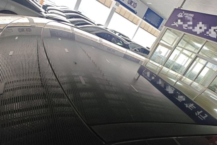 Used XPeng X9 2025 650 Long-Range Max Roof