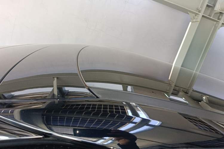 Used XPeng X9 2025 740 Ultra-Long Range Max Roof