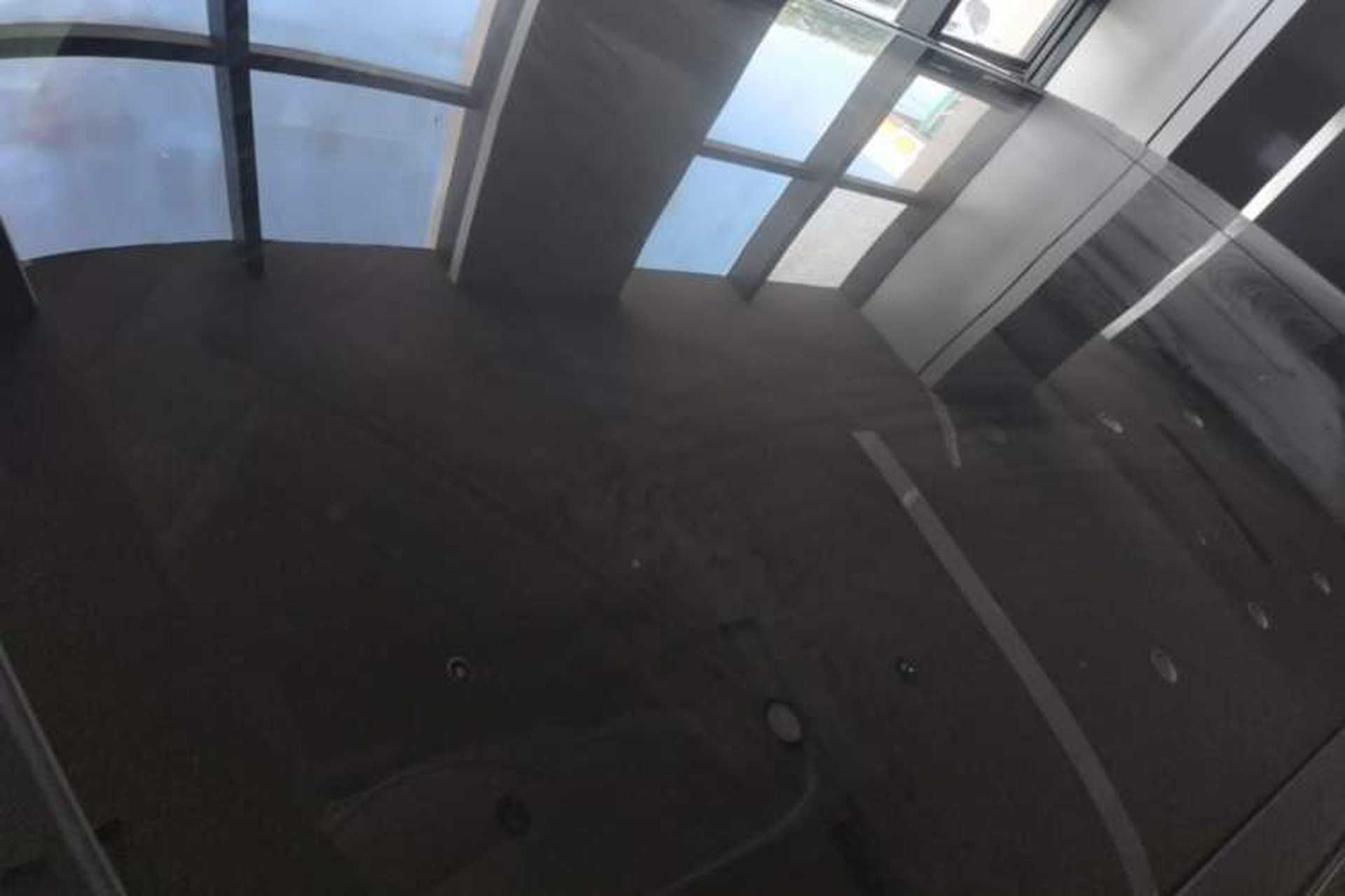 Used XPeng X9 2025 740 Ultra-Long Range Max Roof