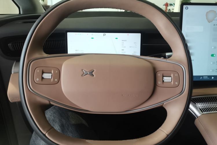 Used XPeng X9  Steering Wheel
