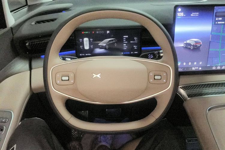 Used XPeng X9 2025 740 Ultra-Long Range Max Steering Wheel