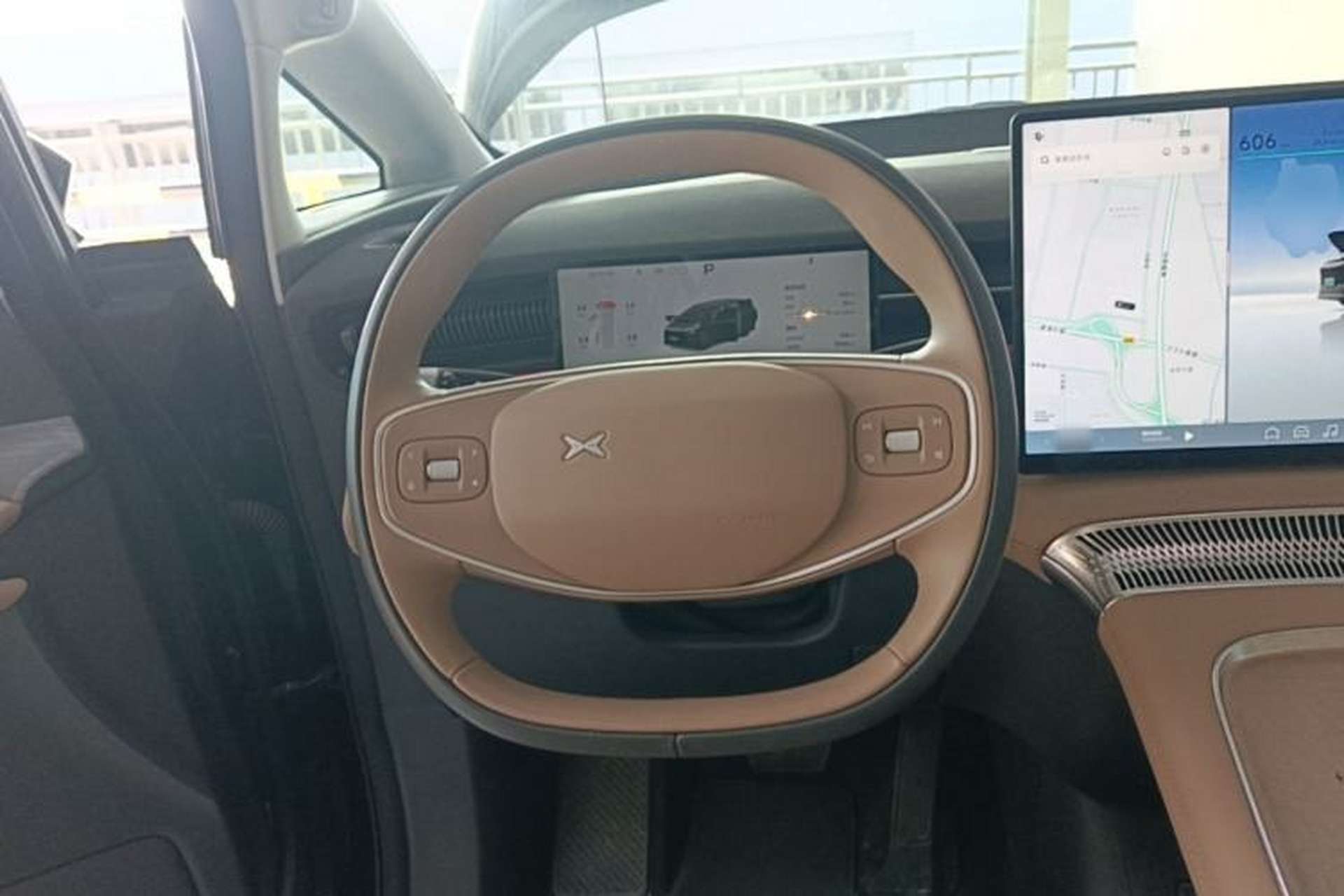 Used XPeng X9 2025 740 Ultra-Long Range Max Steering Wheel