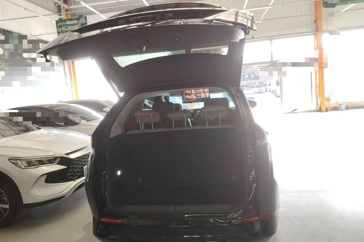 Used XPeng X9 2025 740 Ultra-Long Range Max Trunk