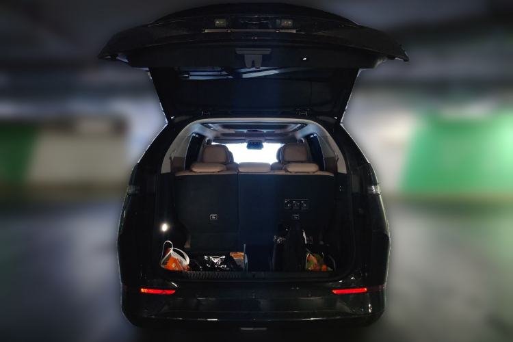 Used XPeng X9 2025 650 Long-Range Max Trunk