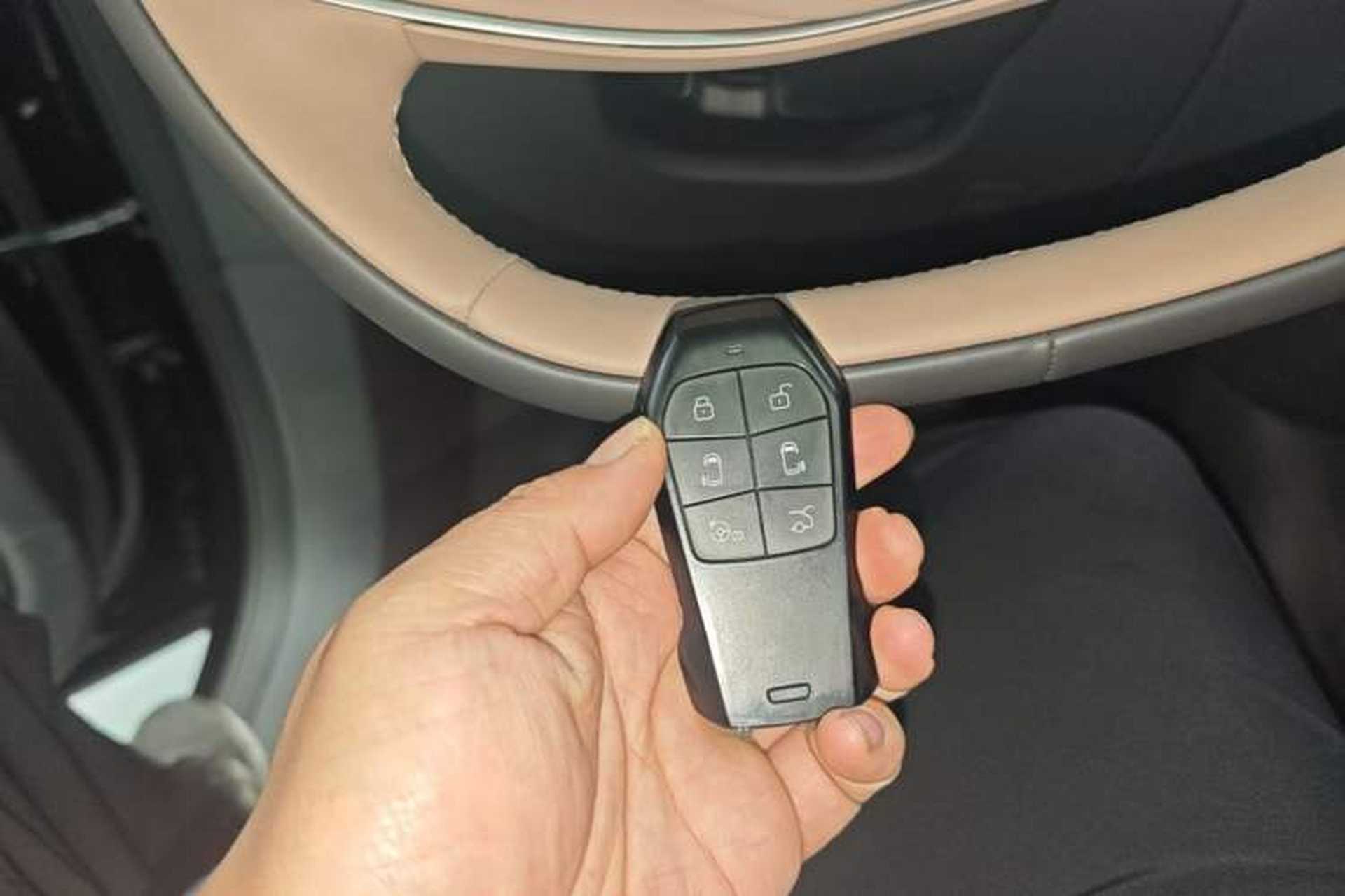 Used XPeng X9 2025 740 Ultra-Long Range Max Vehicle Key