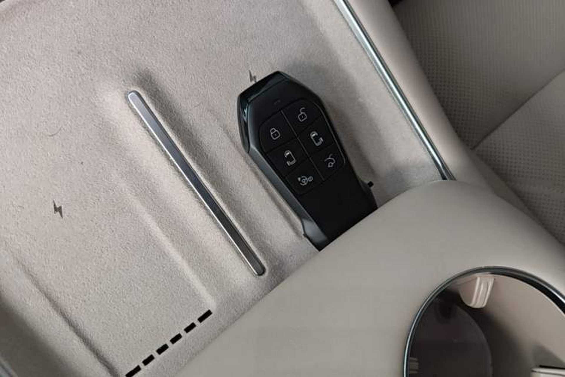 Used XPeng X9 2025 740 Ultra-Long Range Max Vehicle Key