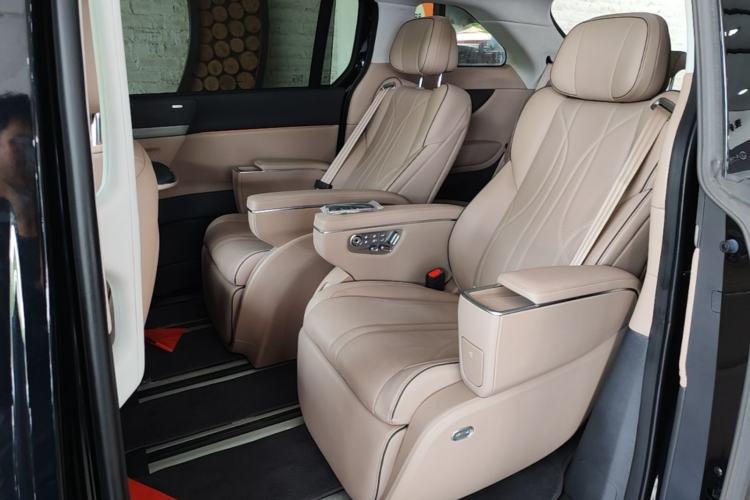 Used XPeng X9 2025 650 Long-Range Max Left Rear Seat
