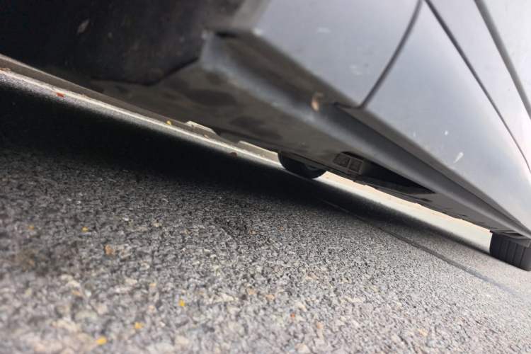 Used XPeng X9 2025 740 Ultra-Long Range Max Chassis Front Left