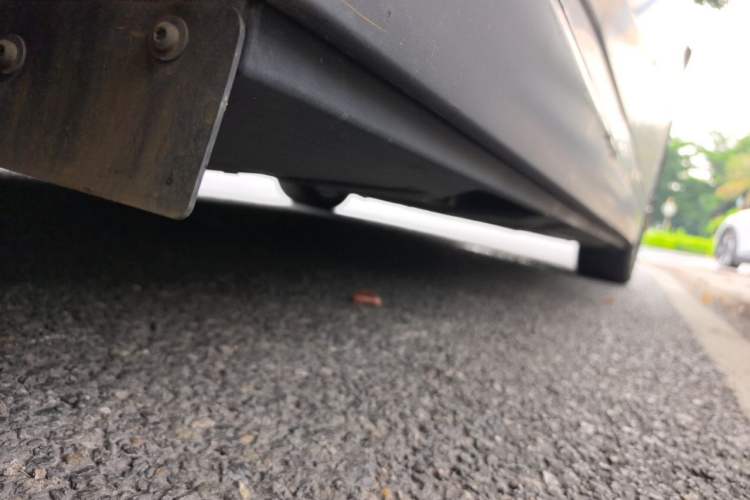 Used XPeng X9 2025 740 Ultra-Long Range Max Chassis Rear Right