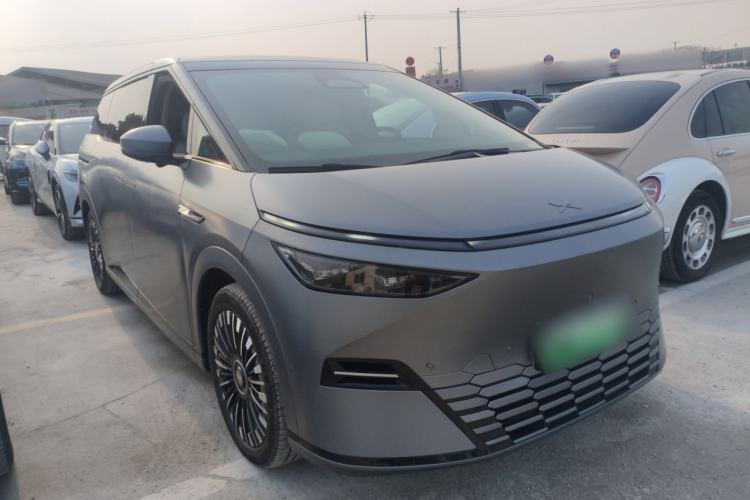 Used XPeng X9 2025 650 Long-Range Max Exterior 1