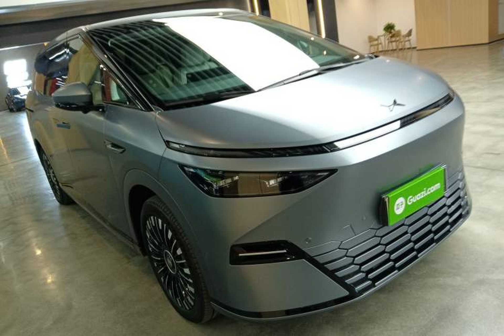 Used XPeng X9 2025 Starship Edition Exterior 2