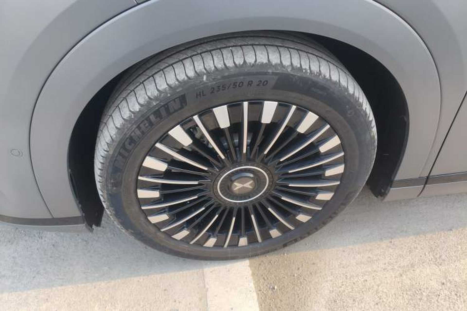 Used XPeng X9 2025 650 Long-Range Max Exterior 4