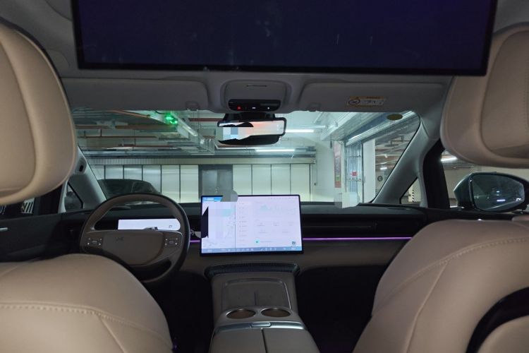 Used XPeng X9 2025 740 Ultra-Long Range Max Headliner