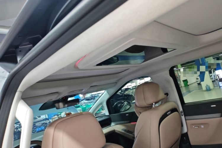 Used XPeng X9 2025 740 Ultra-Long Range Max Headliner
