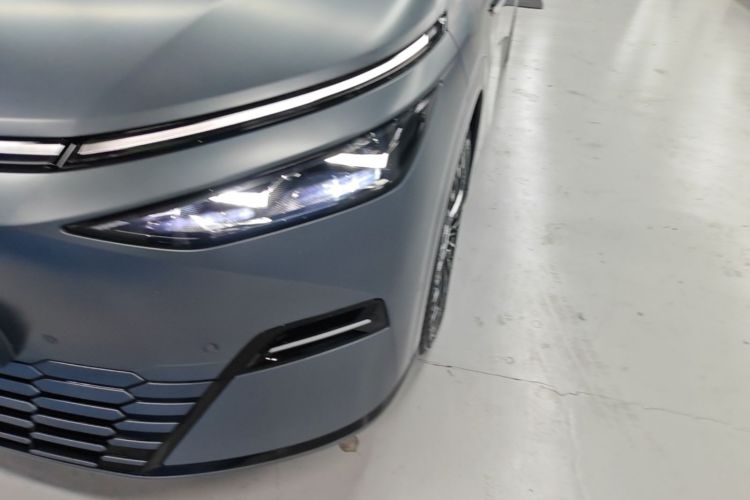 Used XPeng X9 2025 740 Ultra-Long Range Max Left Front Headlight