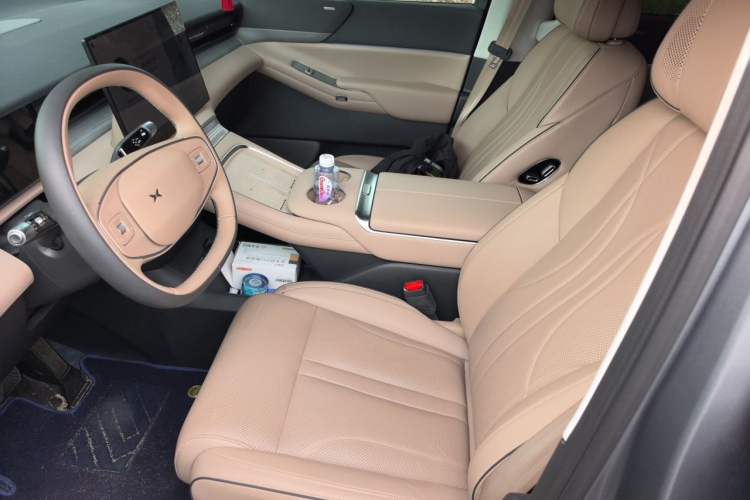 Used XPeng X9 2025 740 Ultra-Long Range Max Left Front Seat