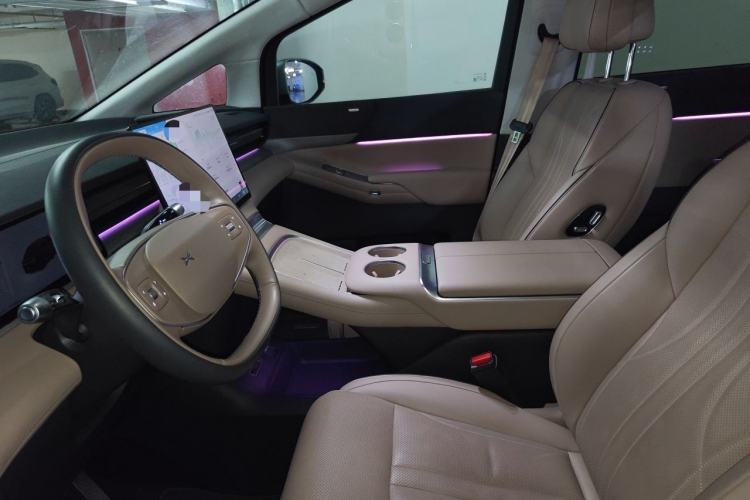 Used XPeng X9 2025 740 Ultra-Long Range Max Left Front Seat