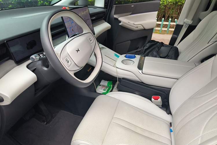 Used XPeng X9 2025 740 Ultra-Long Range Max Left Front Seat