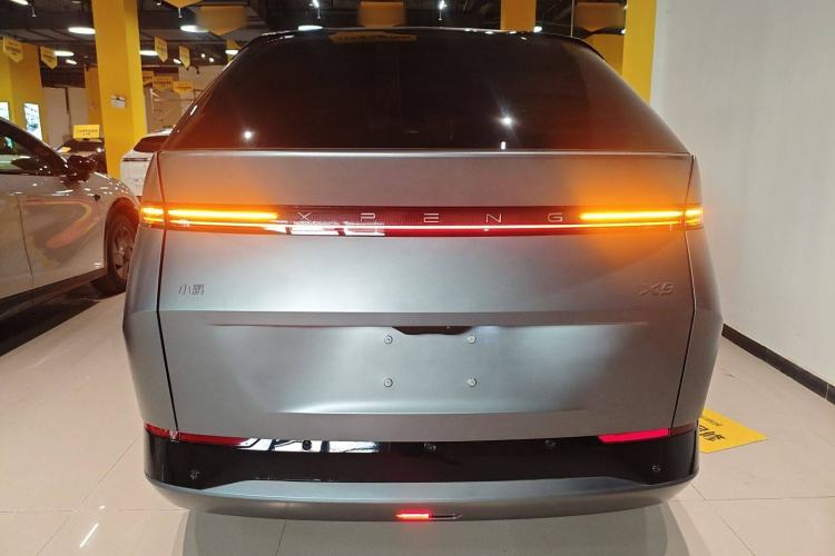 Used XPeng X9 2025 740 Ultra-Long Range Max Rear