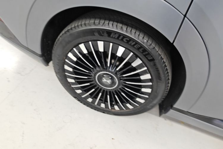 Used XPeng X9 2025 740 Ultra-Long Range Max Right Rear Wheel Hub