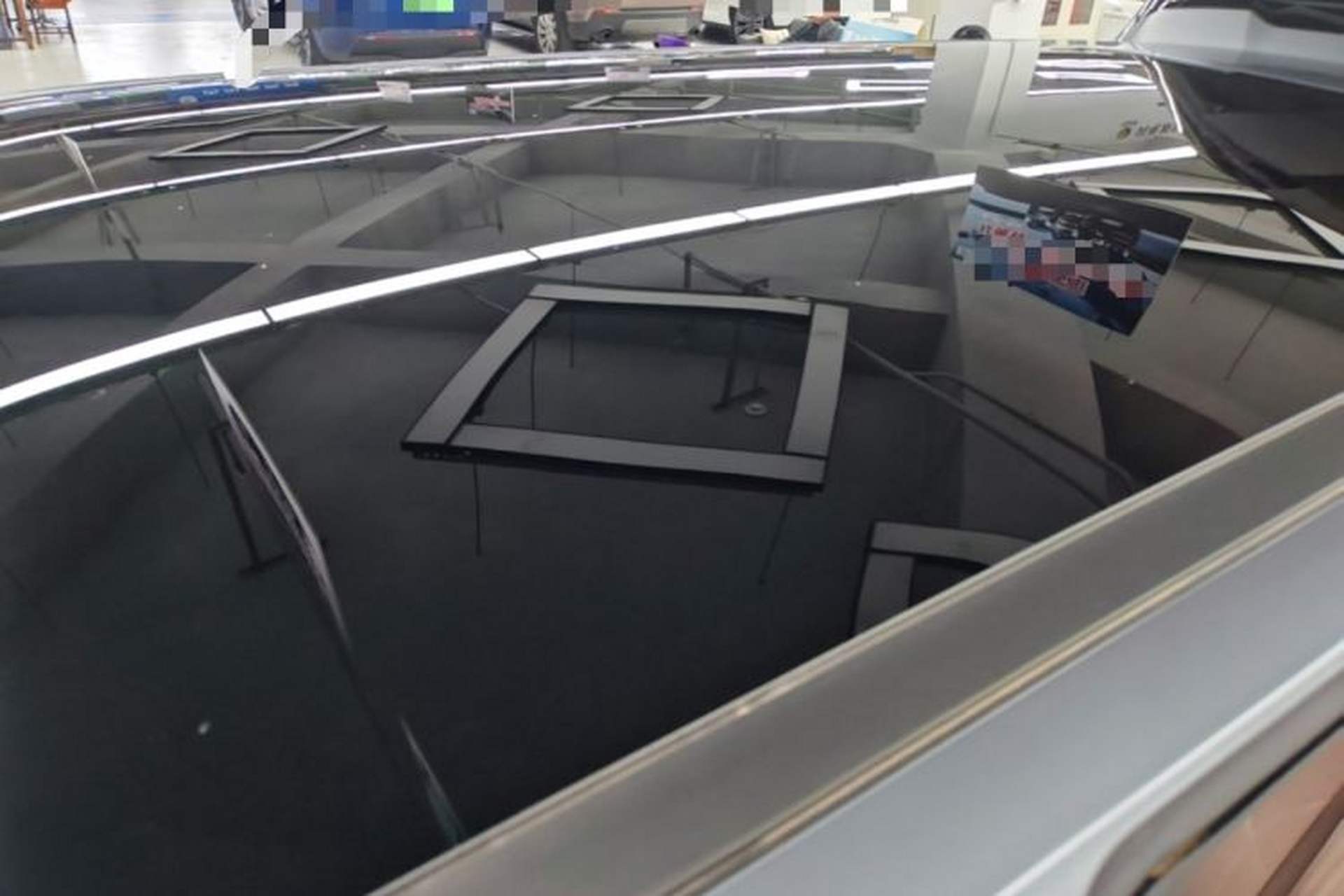 Used XPeng X9 2025 740 Ultra-Long Range Max Roof