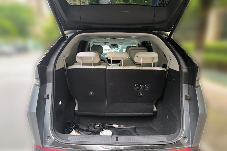 Used XPeng X9 2025 740 Ultra-Long Range Max Trunk