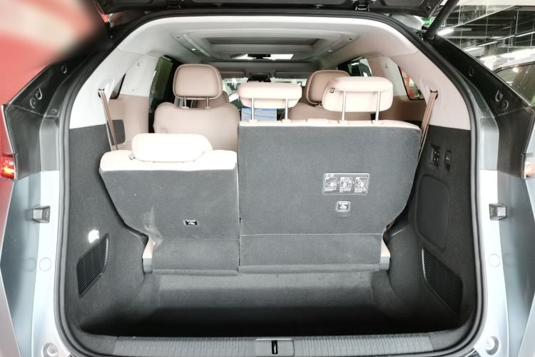 Used XPeng X9 2025 740 Ultra-Long Range Max Trunk