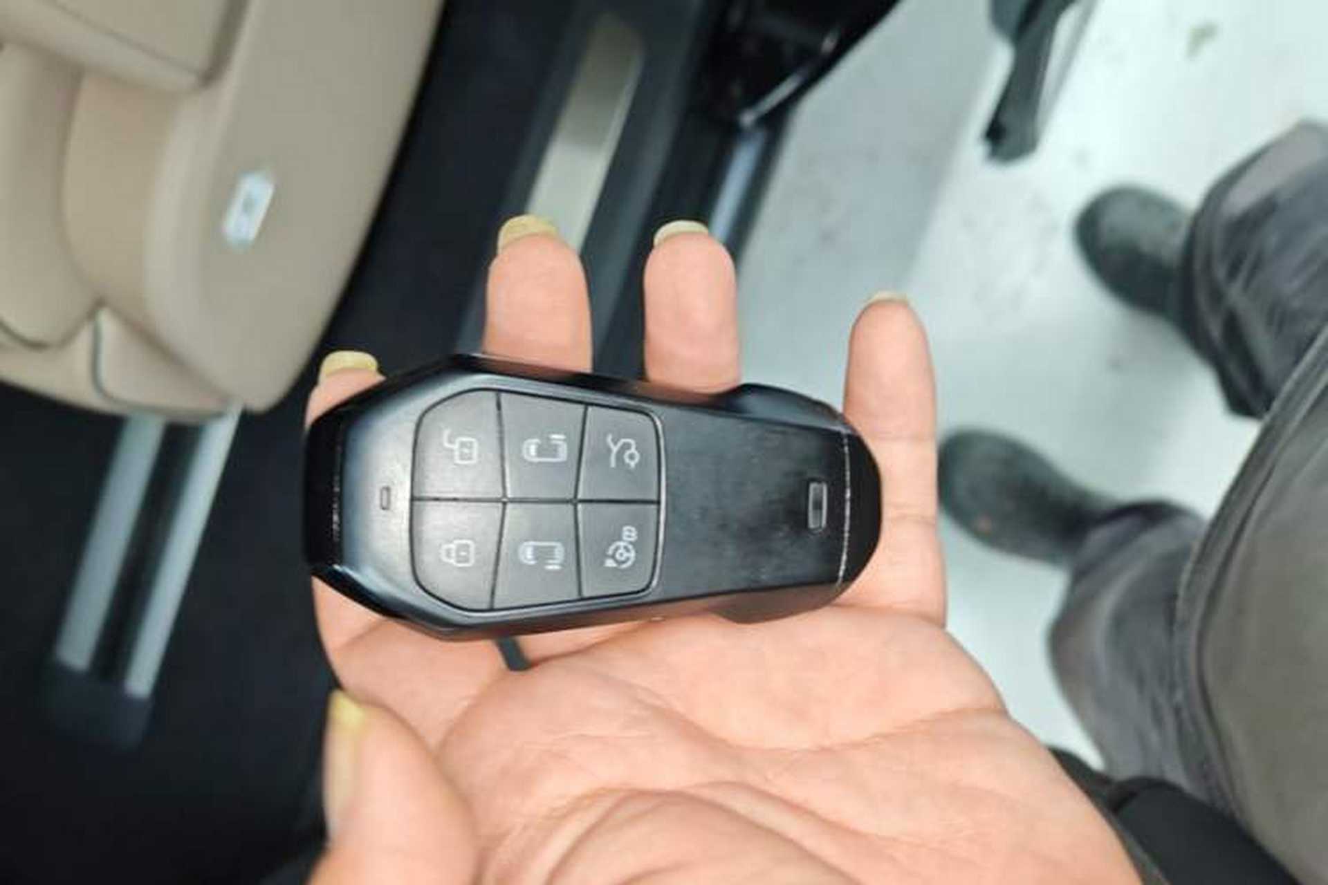 Used XPeng X9 2025 740 Ultra-Long Range Max Vehicle Key