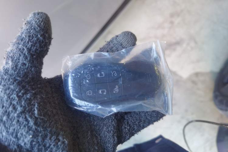 Used XPeng X9 2025 740 Ultra-Long Range Max Vehicle Key